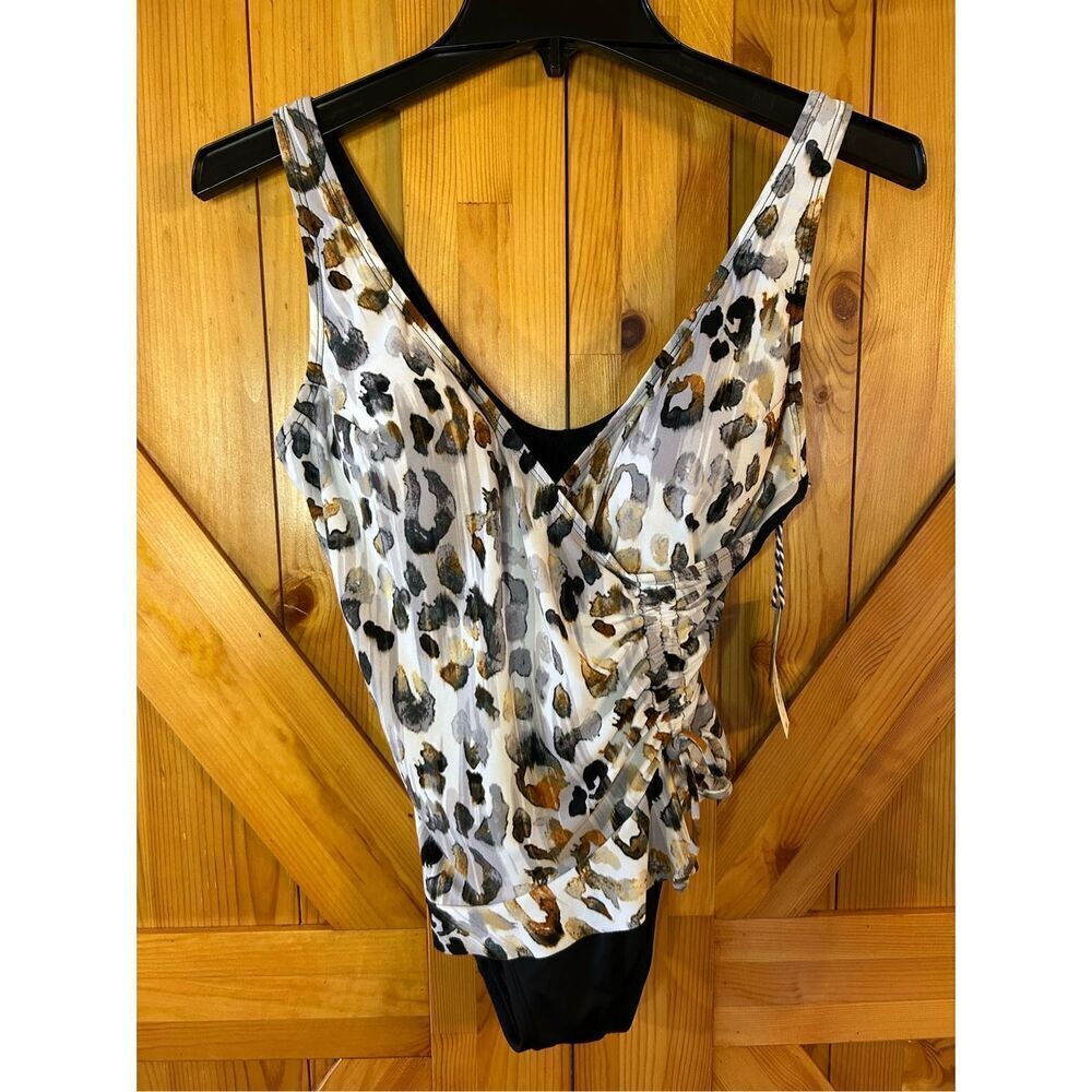 Sonnet Shores Animale Print Swimsuit Sizes 6  nwt (8066)